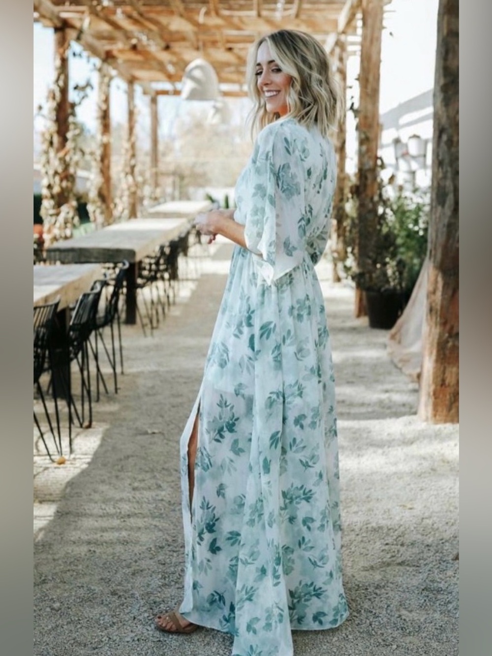 Baltic Born Kia Kimono Maxi Dress in Sage Florals White Size M - Picture 2 of 9